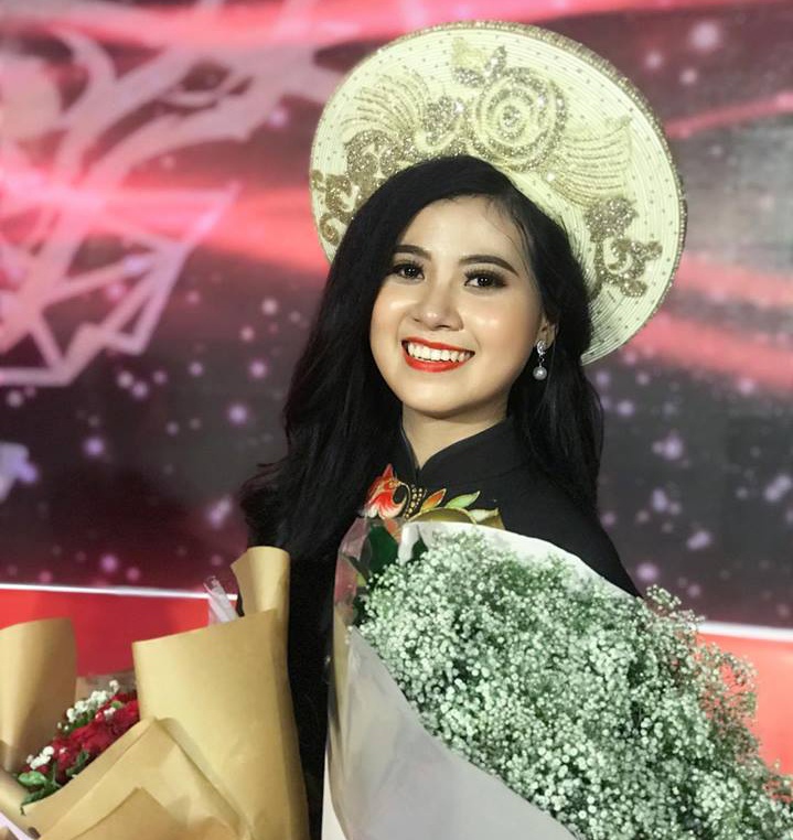 Top 15 thi sinh mien nam thi Hoa khoi sinh vien anh 4