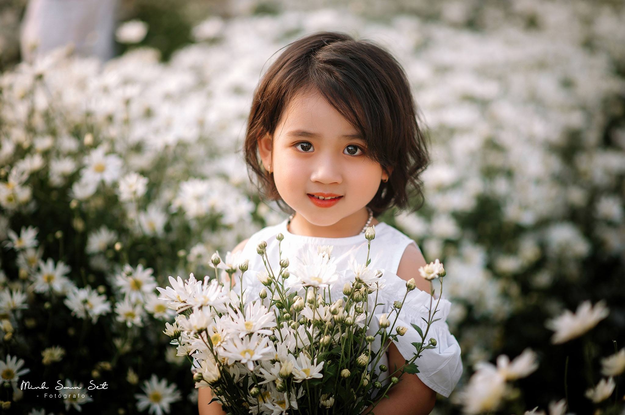 thien than nhi ben cuc hoa mi anh 9