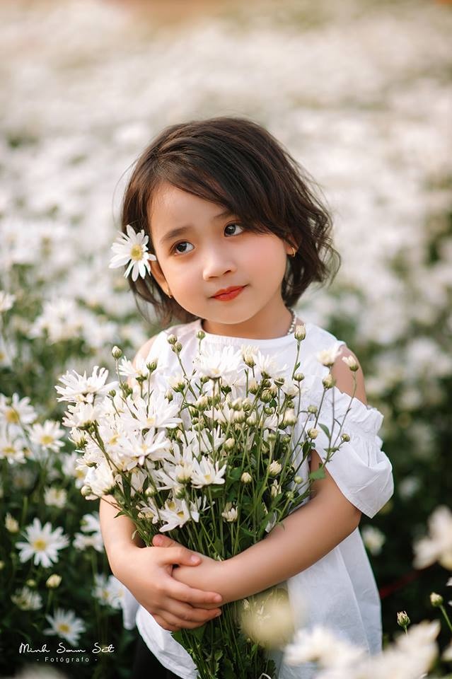 thien than nhi ben cuc hoa mi anh 11