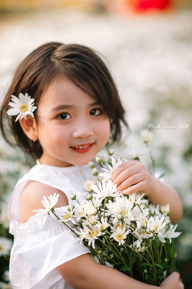 thien than nhi ben cuc hoa mi anh 10