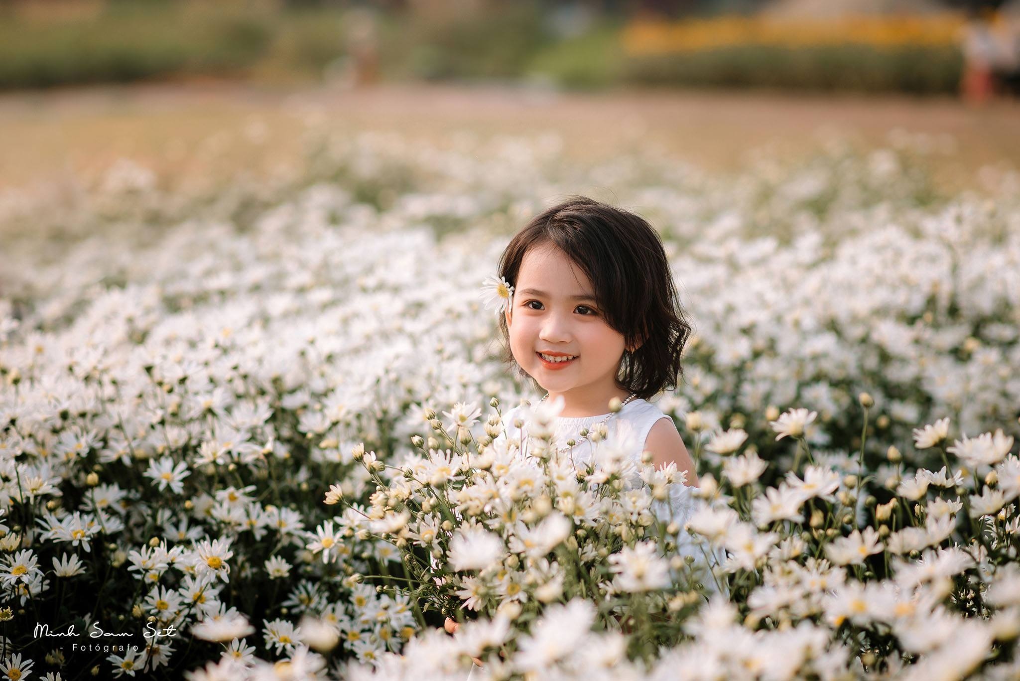 thien than nhi ben cuc hoa mi anh 14