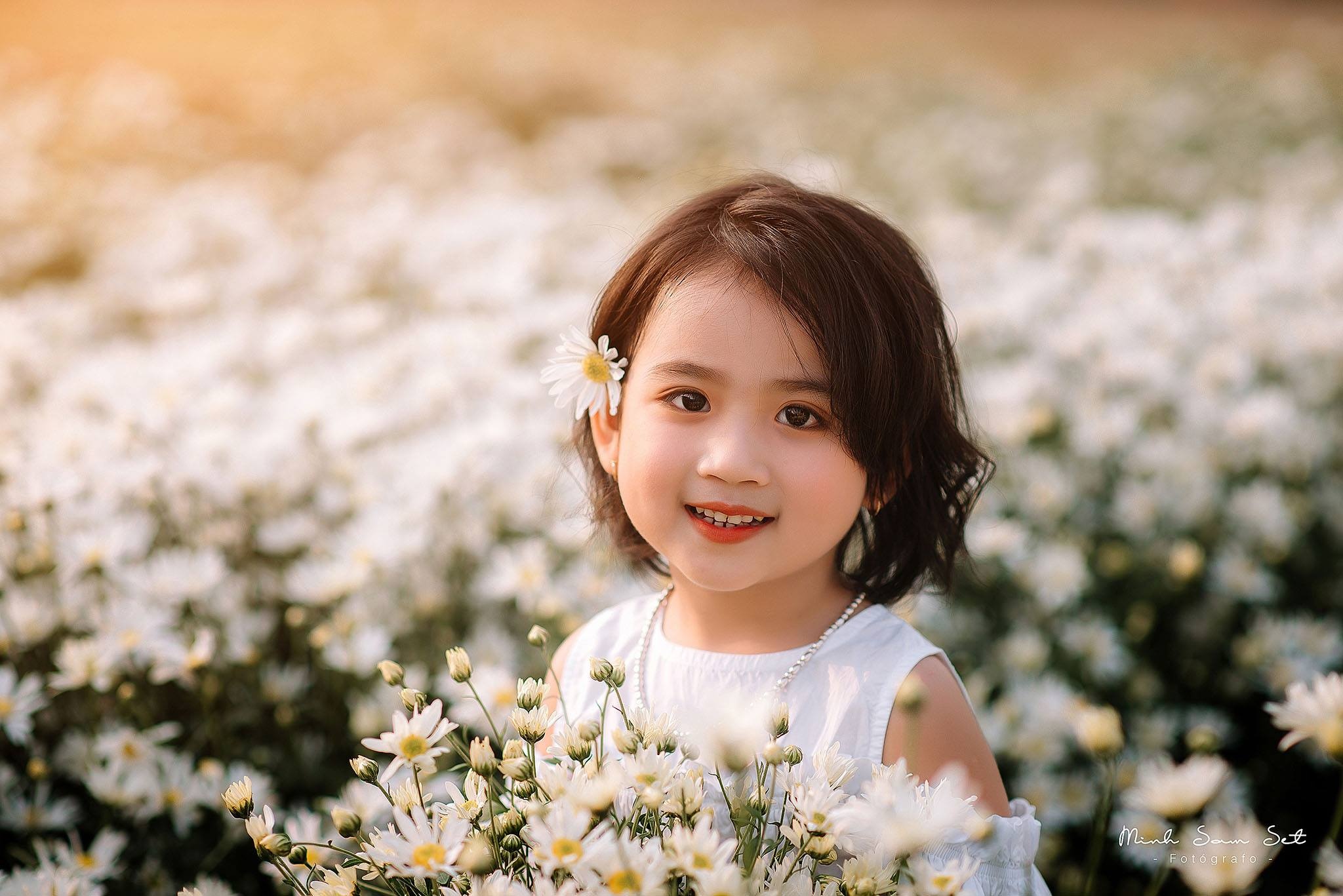 thien than nhi ben cuc hoa mi anh 12