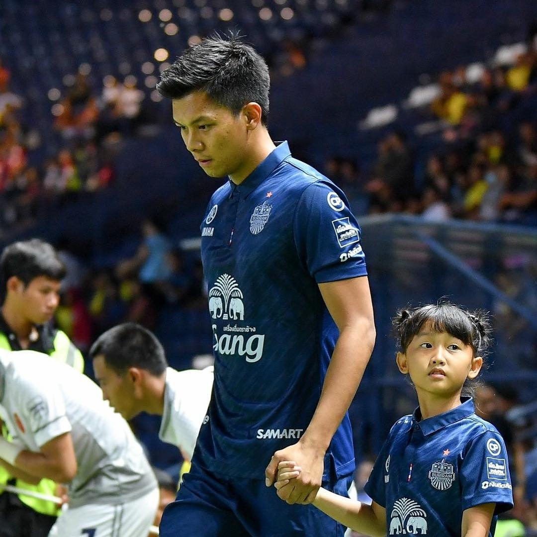 trung ve Thai Lan dien trai cao 1, 91 m anh 1