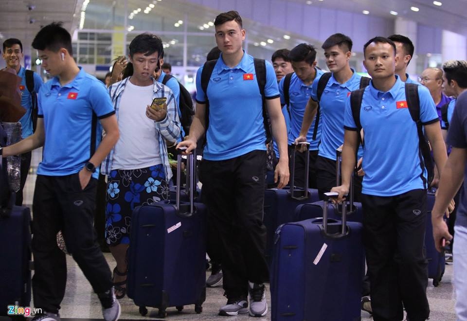 thanh photoshop sang Malaysia co vu tuyen Viet Nam anh 5