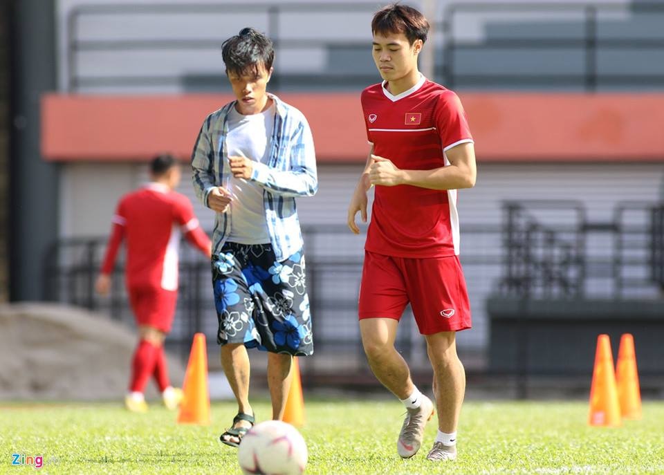 thanh photoshop sang Malaysia co vu tuyen Viet Nam anh 9