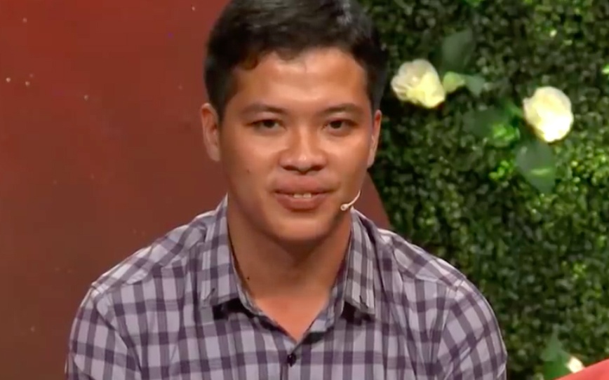 Cha vo tuong lai lien tuc chat van con re tai 'Ban muon hen ho' hinh anh