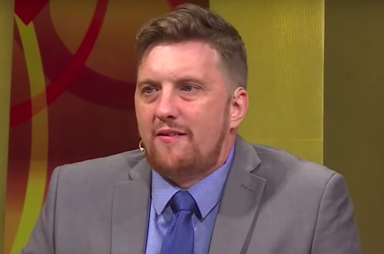 Chong Tay 'giu doi trai' 37 nam cuoi cung cuoi vo Viet co gu la hinh anh