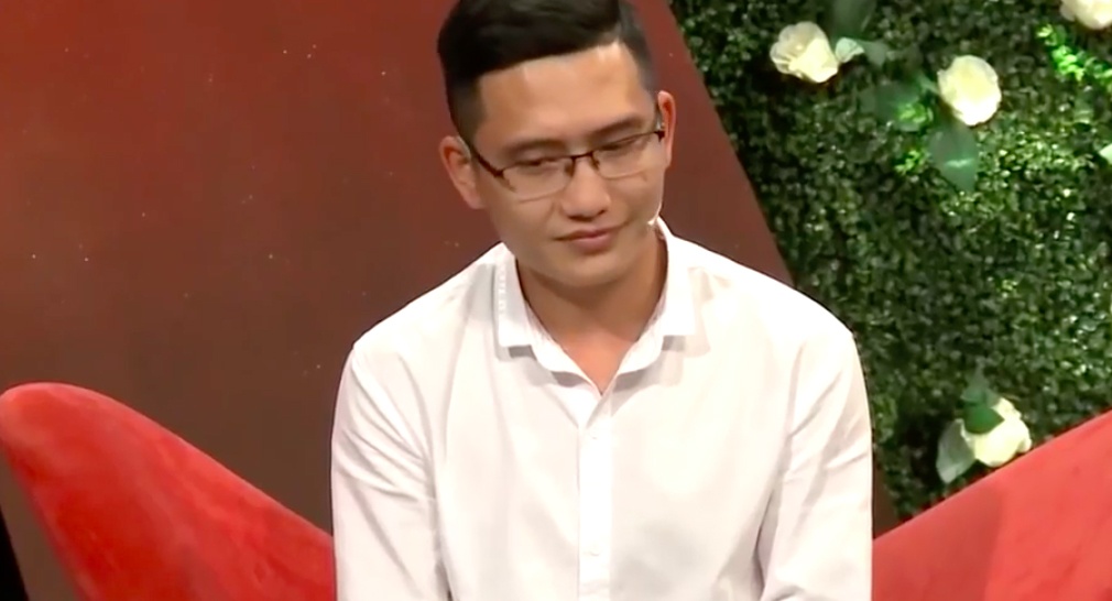 Chang trai di hen ho, ke chuyen 27 tuoi van ngu voi me hinh anh