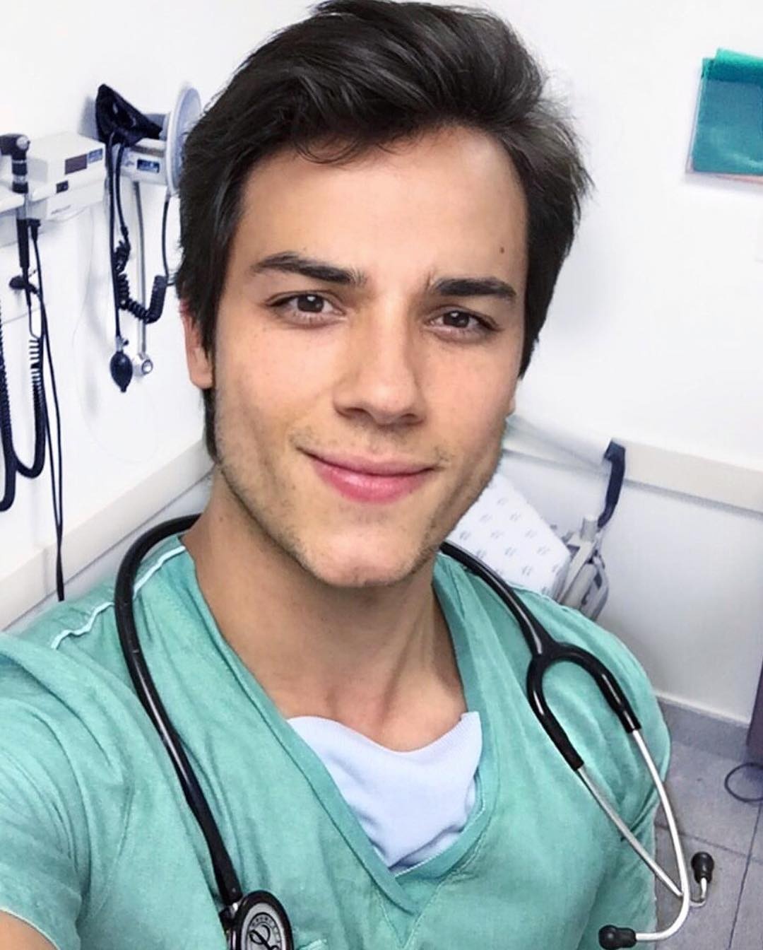 Bac si dep trai anh 10