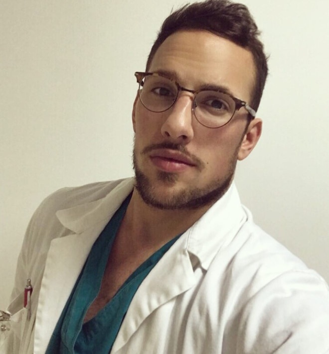 Bac si dep trai anh 13