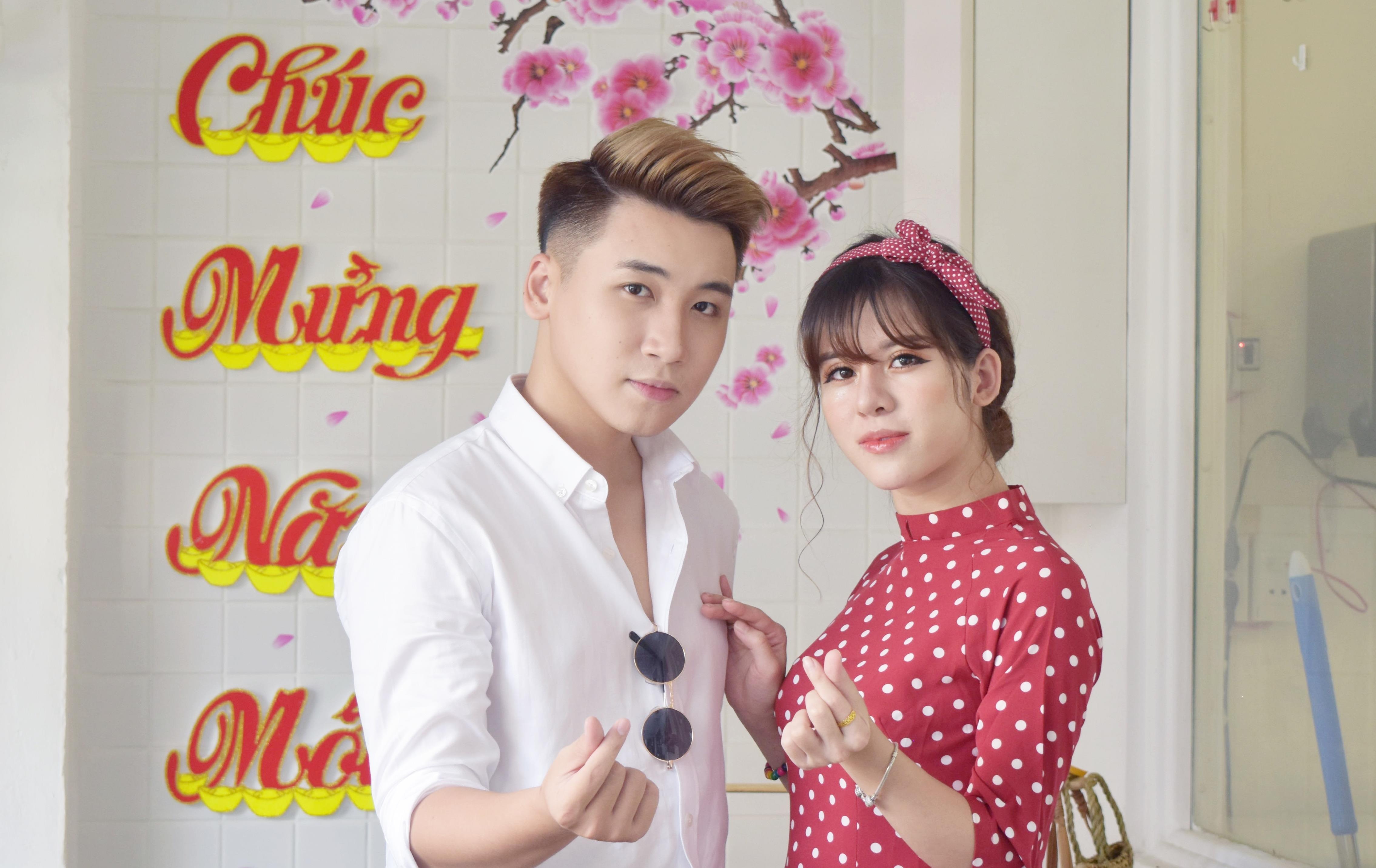 Vlogger Huy Cung: 'Chua tung yeu co gai nao tuyet voi nhu vo' hinh anh