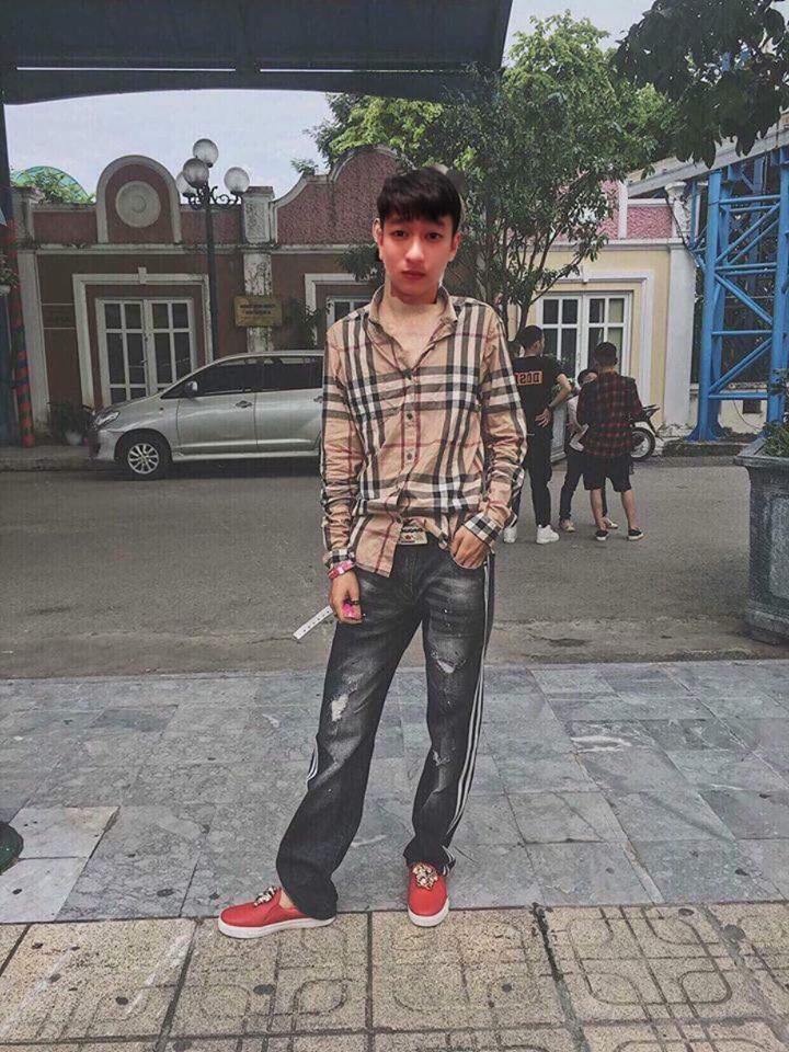 trang phuc gay sot dan mang anh 6