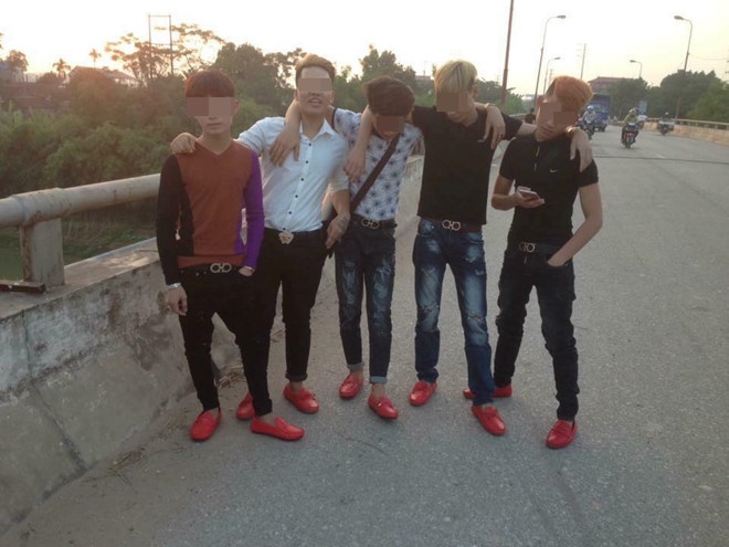 trang phuc gay sot dan mang anh 5