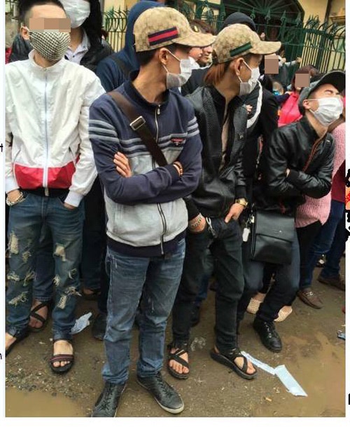 trang phuc gay sot dan mang anh 7