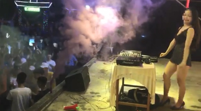 Tranh cai chuyen 'truong hoc nhu vu truong' o Quang Nam hinh anh