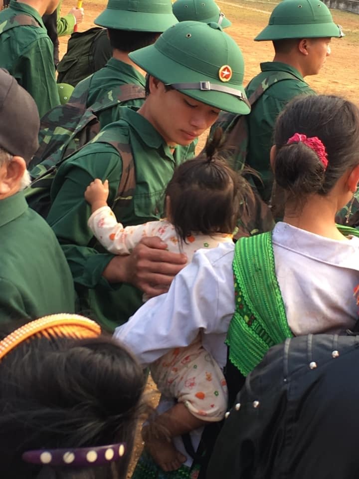 thanh nien ca nuoc len duong nhap ngu anh 12