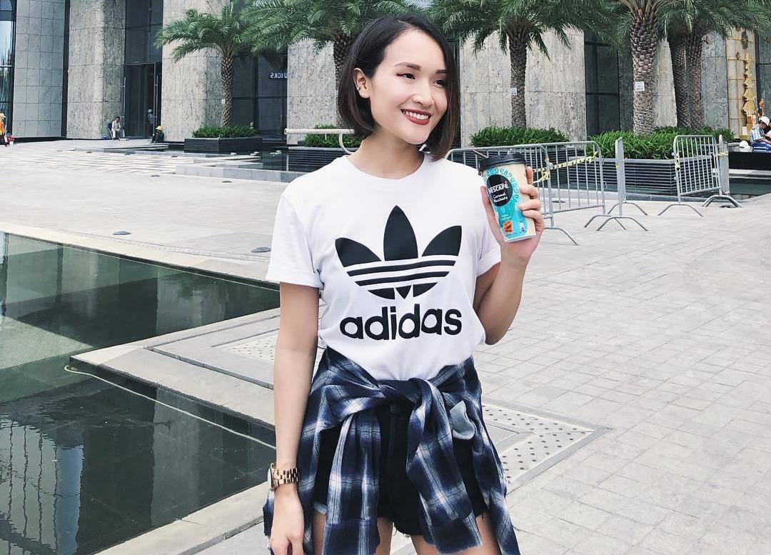 vlogger noi tieng anh 10