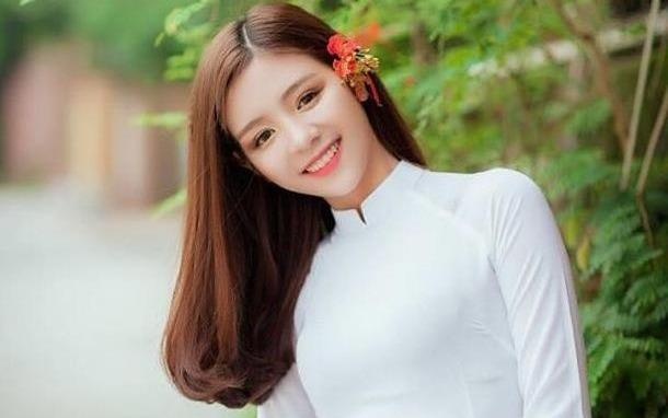 Man day thi thanh cong cua 'hot girl ngu gat' duoc len bao Han hinh anh