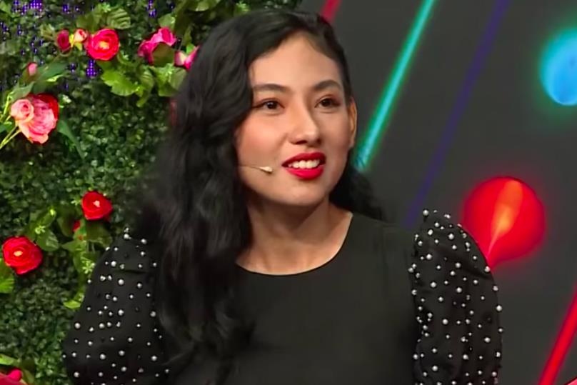 Co gai xinh dep dong y sanh doi cung chang trai co bap hinh anh