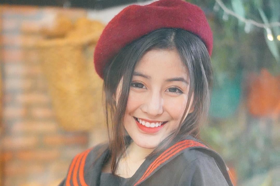 Loat gai xinh toan 10X tu 'lo nhan sac' THPT Binh Hung Hoa TP.HCM hinh anh