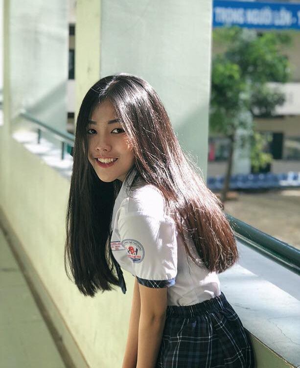 Gai xinh THPT Binh Hung Hoa anh 11