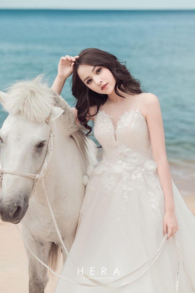 Gai xinh tu cac truong ngan hang anh 6