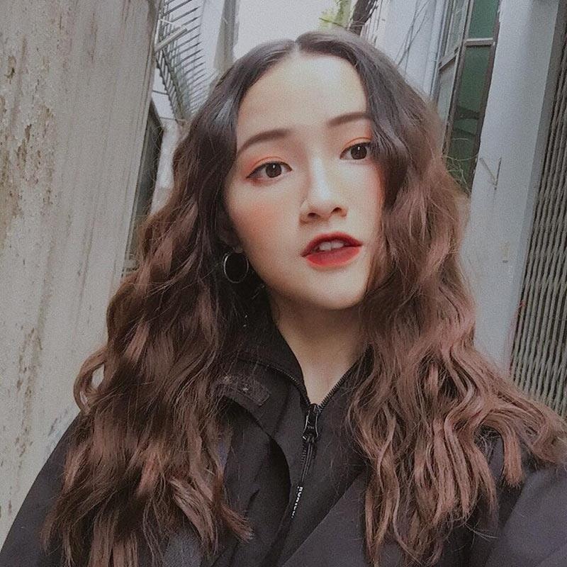 Gai xinh tu cac truong ngan hang anh 10