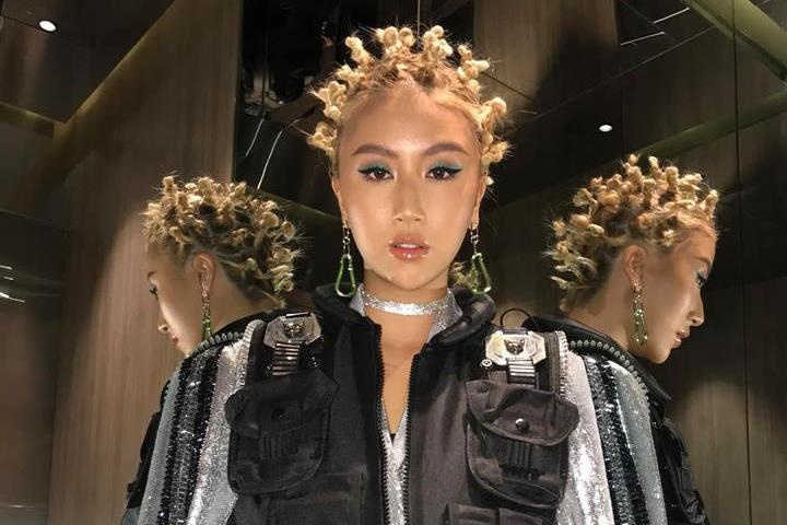 Quynh Anh Shyn mac an tuong du su kien thoi trang hinh anh