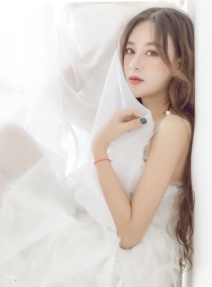 hot girl dai hoc thuong mai anh 3