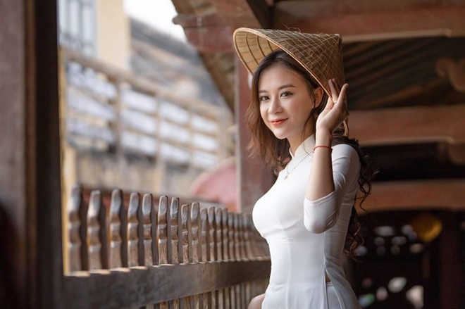 gai xinh dai hoc thuong mai anh 9