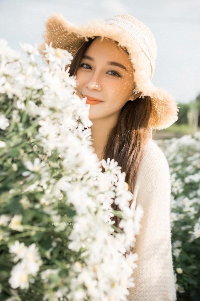 gai xinh dai hoc thuong mai anh 8