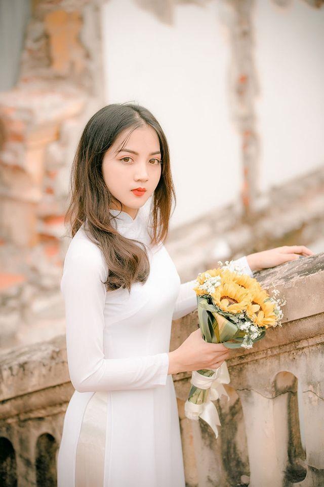 gai xinh dai hoc thuong mai anh 2