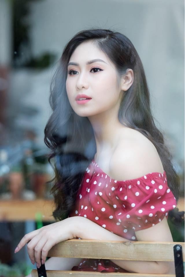 hot girl giong Ho Dinh Han anh 3