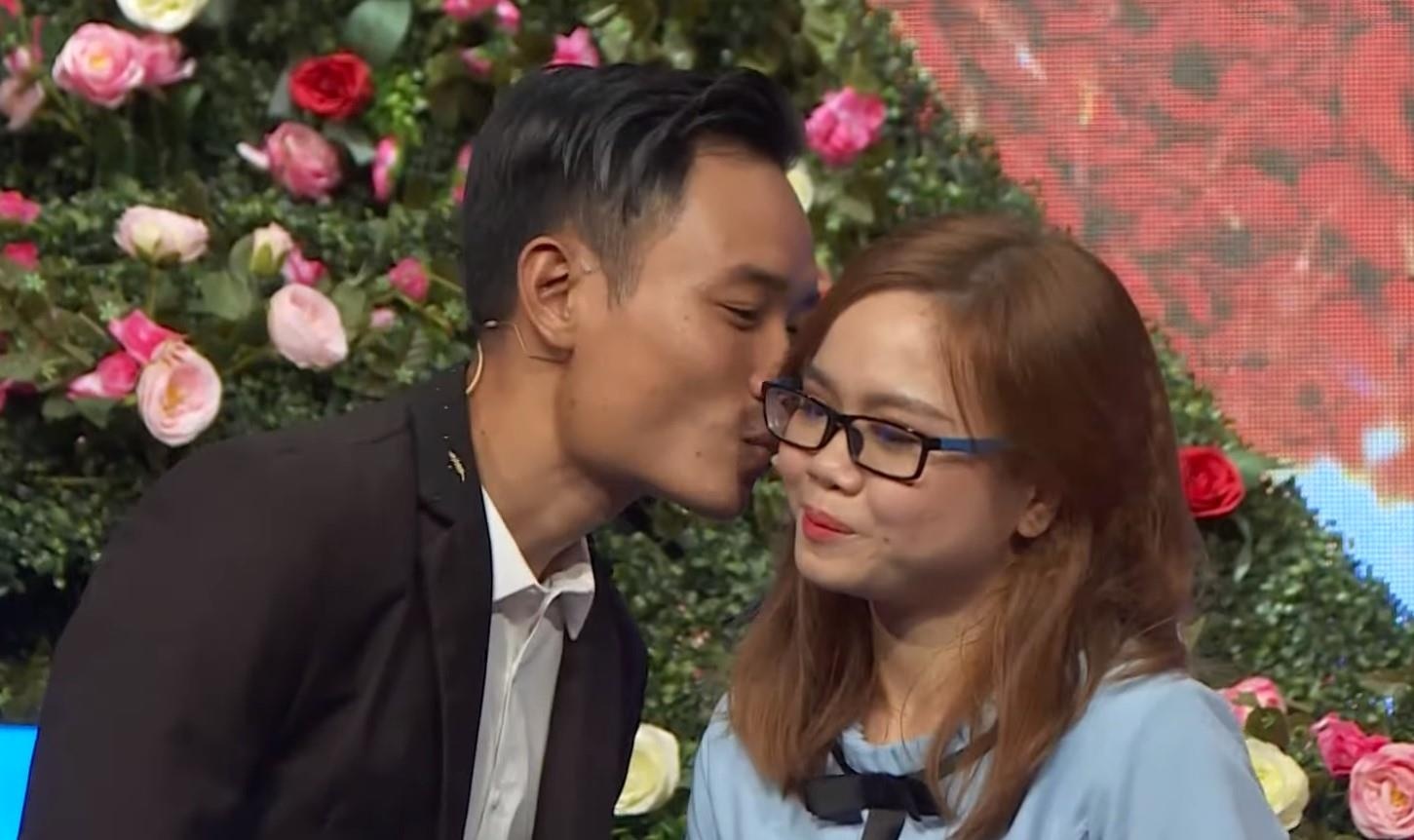 Giam doc tre tuoi cua gai bang ca khuc 'Duyen phan' phien ban tho may hinh anh