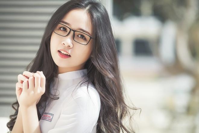 Dan 'thien than ao trang' the he 2K, co nguoi len ca bao Trung, Han hinh anh