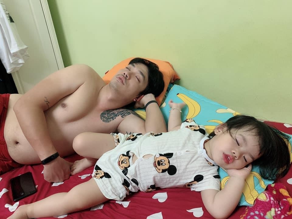 con nam ngu giong y bo anh 8