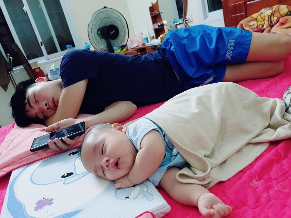 con nam ngu giong y bo anh 1