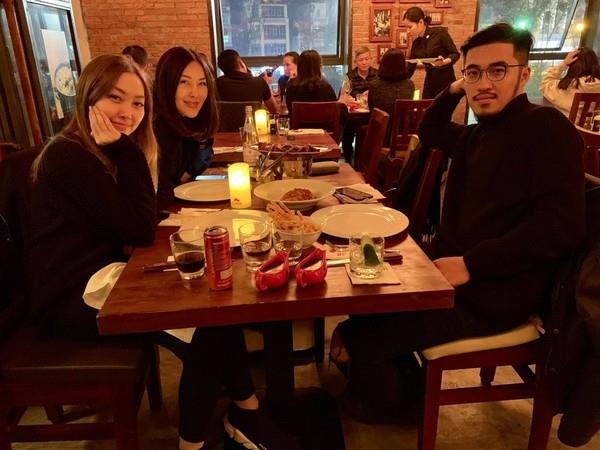 Hoàng tử Indie Việt cầu hôn bạn gái ảnh 2 Hoang tu Indie Viet cau hon ban gai anh 2