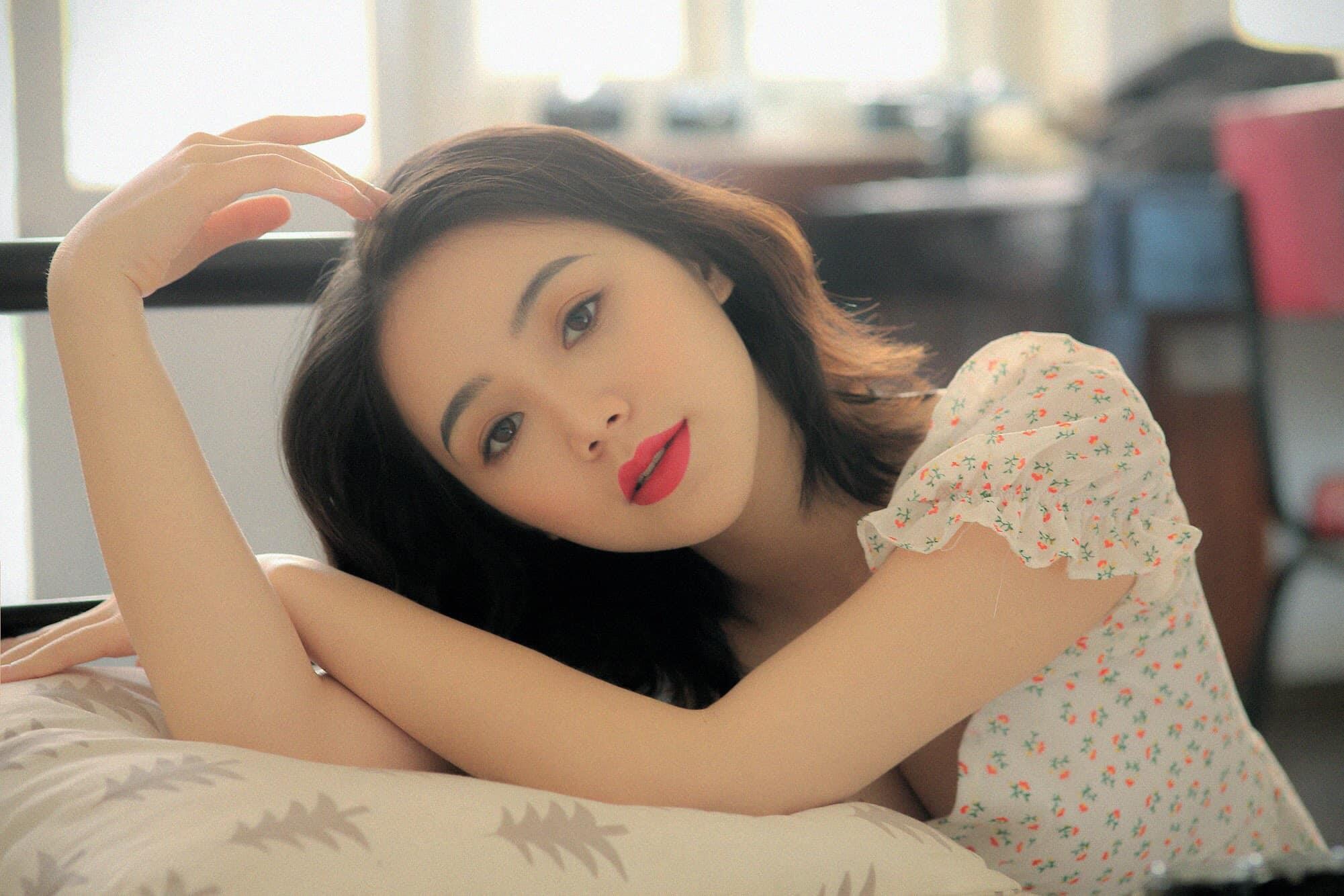 Hot girl bi nem da anh 3