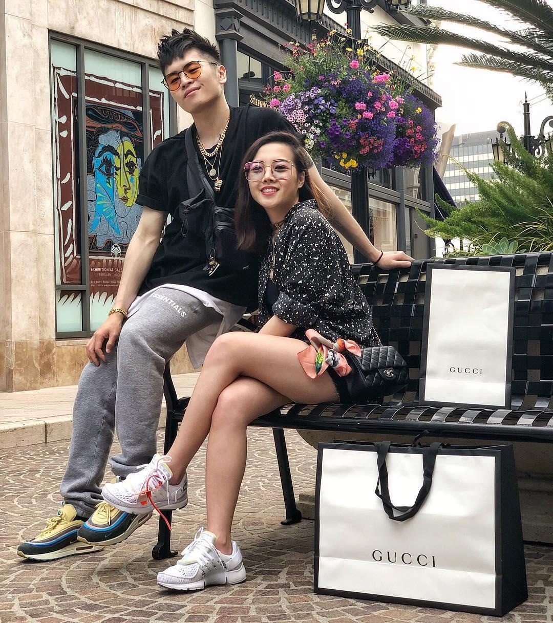 Vlogger nam noi tieng anh 18