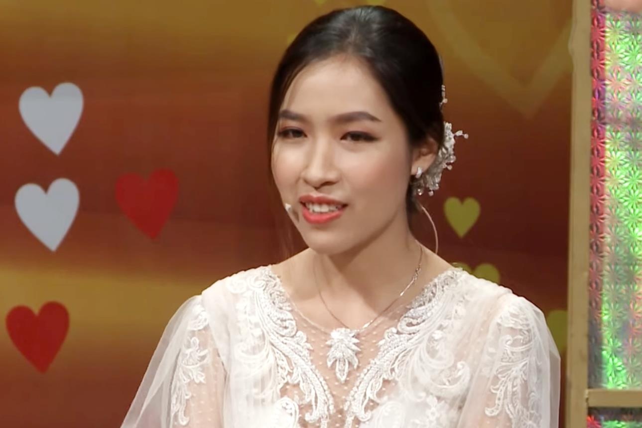 Cap vo chong tu nhan lao hoa nguoc va 'moi tinh da cap' keo dai 7 nam hinh anh