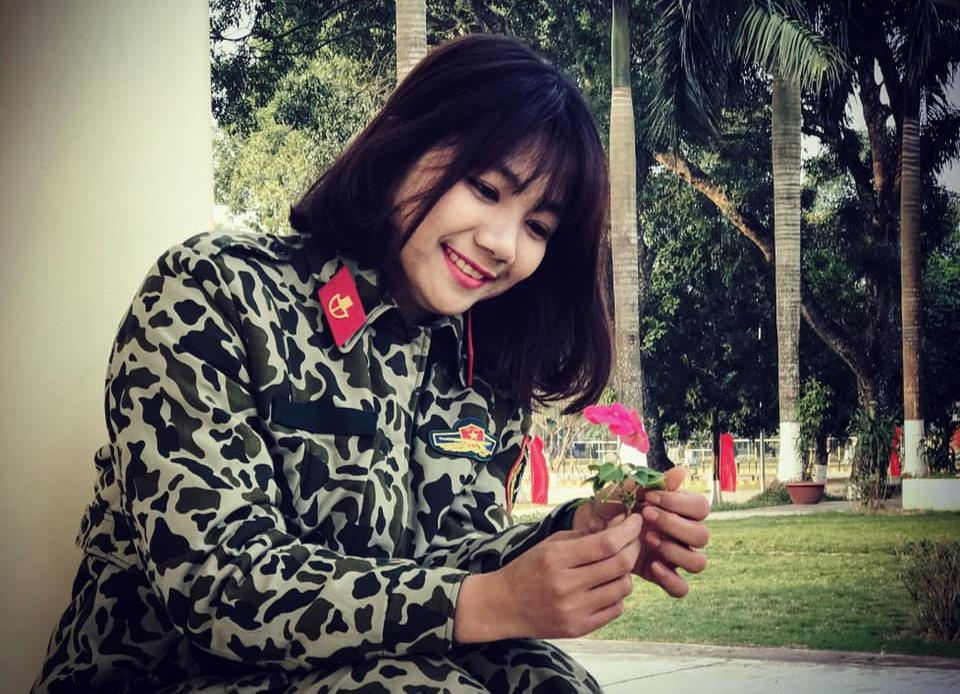 Hot girl thieu uy dac cong anh 3