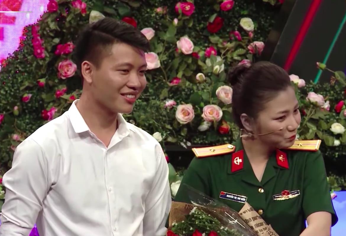 Hot girl thieu uy dac cong anh 1