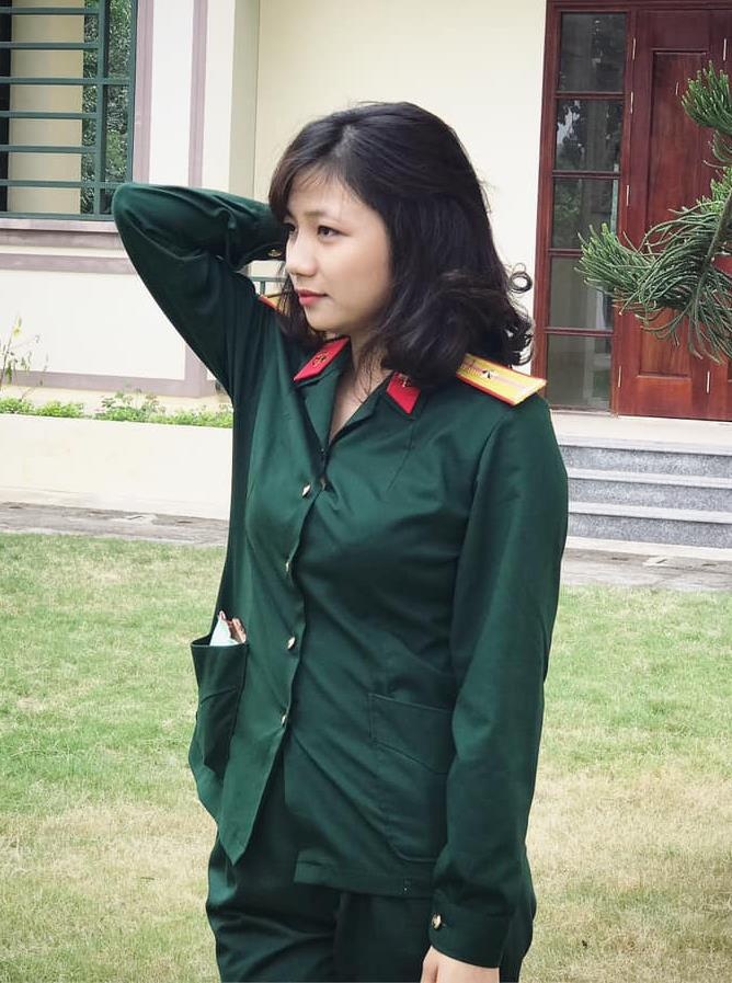 Hot girl thieu uy dac cong anh 4