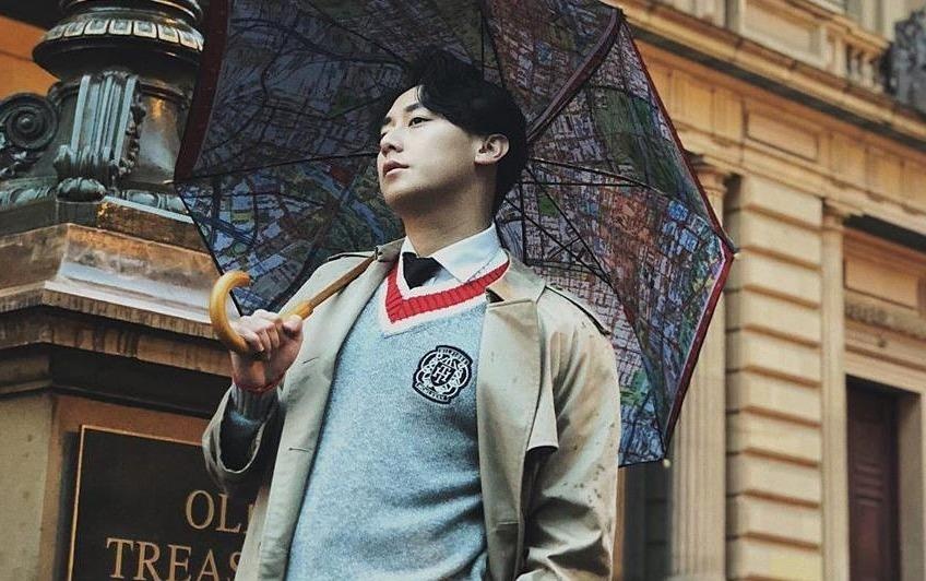 Rocker Nguyen khoe bung 6 mui, dan lay lai ngoai hinh sau khi 'o an' hinh anh