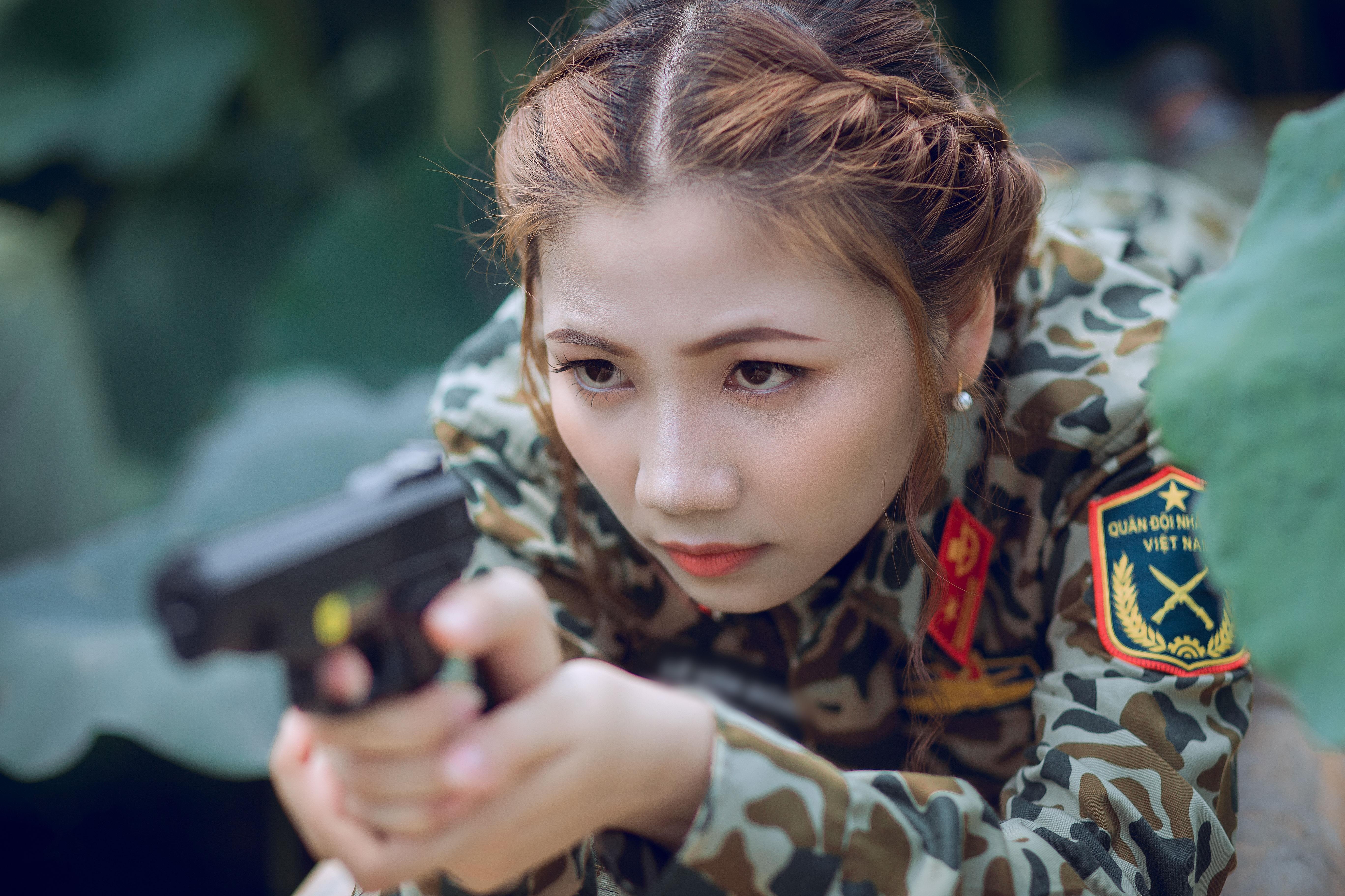 Hot girl thieu uy dac cong anh 2