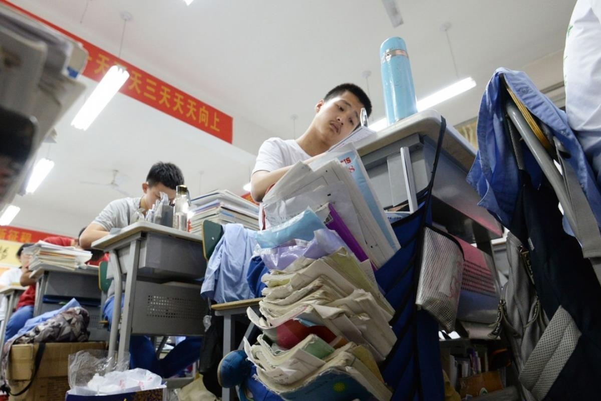 Anh em sinh doi dat diem cao ky Gaokao anh 2