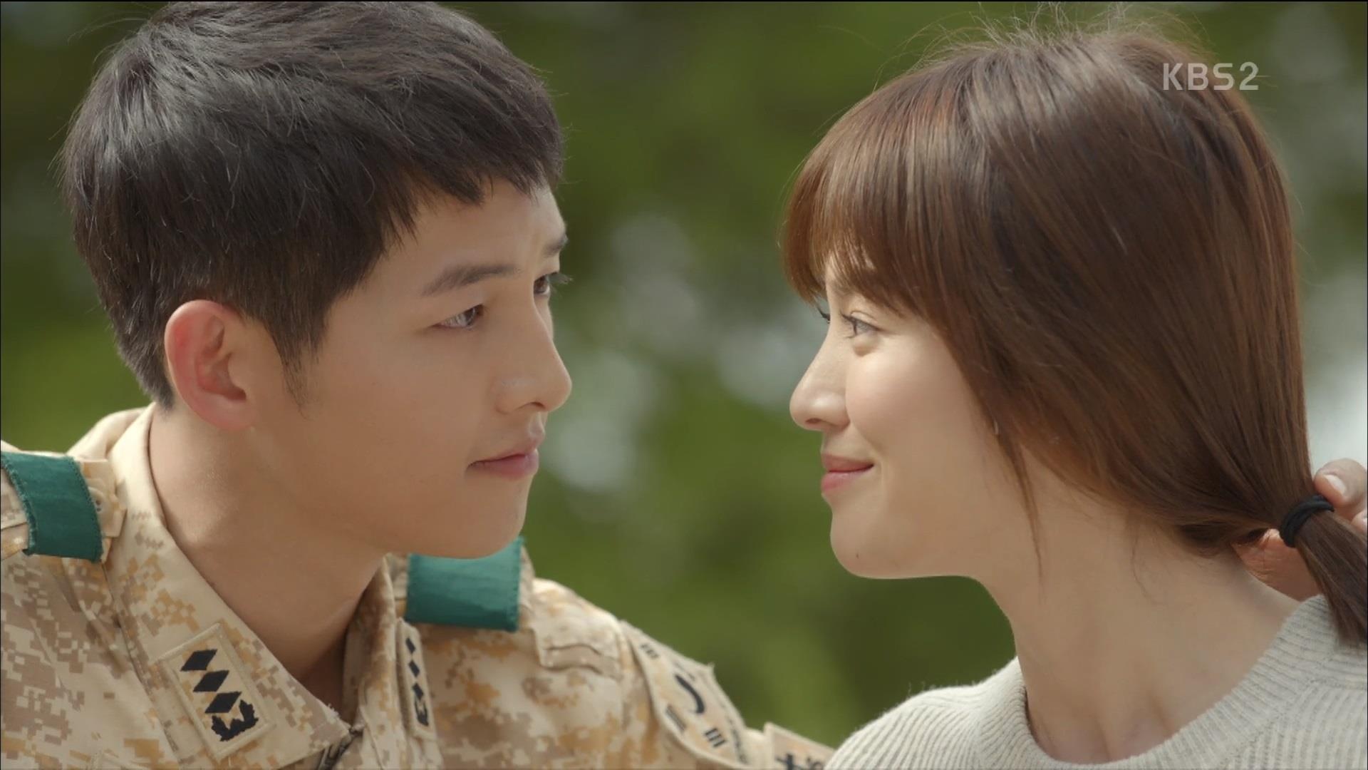 Song Joong Ki va Song Hyo Kyo ly hon anh 5