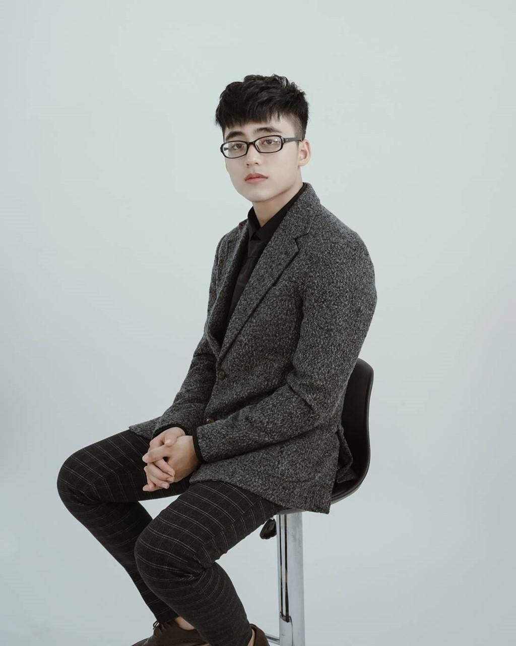 Em trai Son Tung anh 10