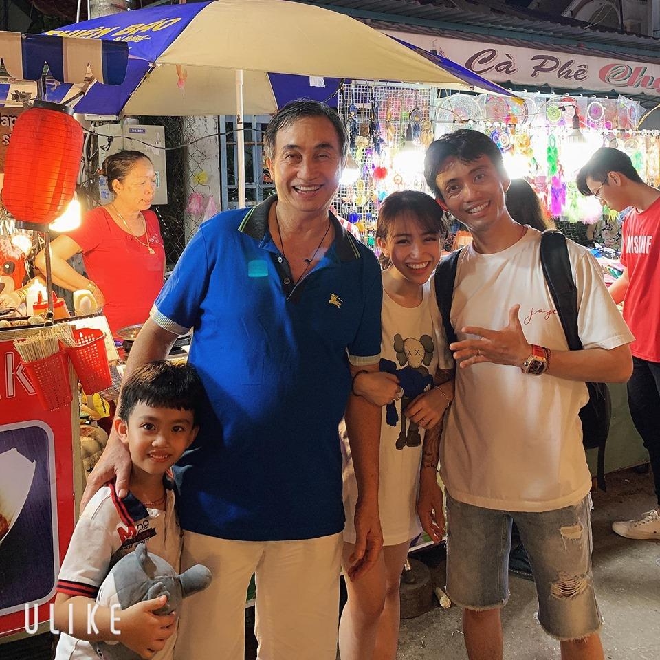 Minh Nhựa khoe ảnh với con gái ảnh 1 Minh Nhua khoe anh voi con gai anh 1
